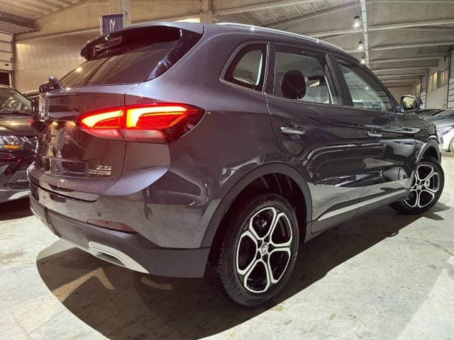 MG ZS 1.5 Hybrid+ Comfort (BENZ.+HYBRID 197CV) KM ZERO - foto 4 di 4