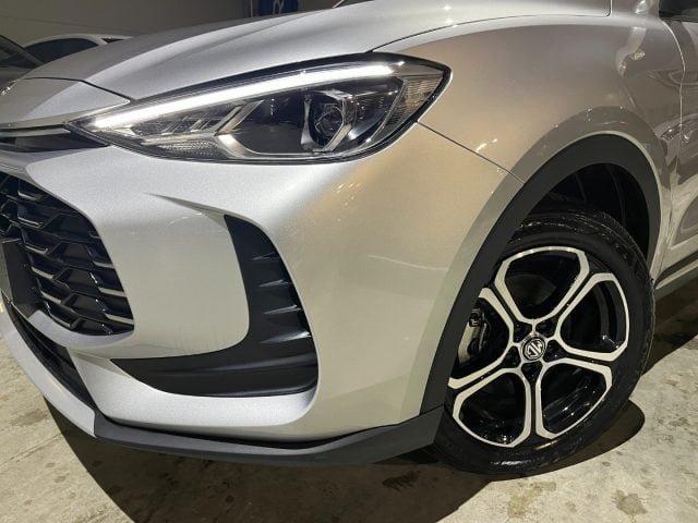 MG ZS 1.5 Hybrid+ Comfort (BENZ.+HYBRID 197CV) KM ZERO - foto 3 di 4