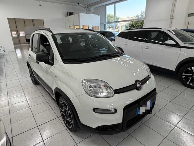 Fiat Panda 1.0 FireFly S&S Hybrid City Life - foto 2 di 4