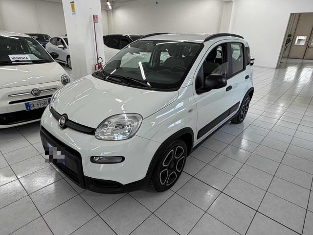 Fiat Panda 1.0 FireFly S&S Hybrid City Life usato a TOLENTINO