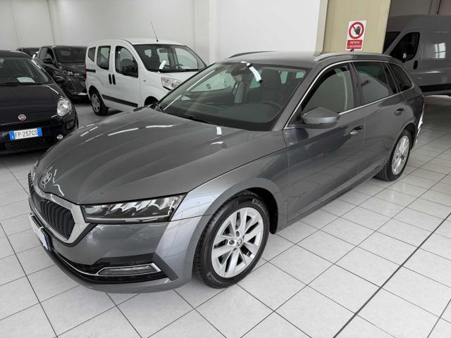 Skoda Octavia 1.5 G-TEC DSG Wagon Style - foto 2 di 4