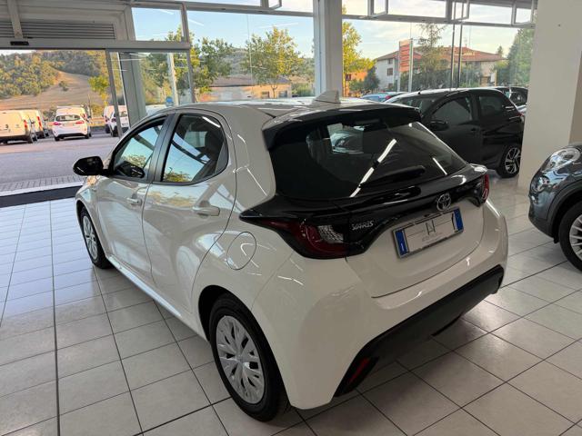 Toyota Yaris 1.5 Hybrid 5 porte Business RESTYLING - foto 3 di 22