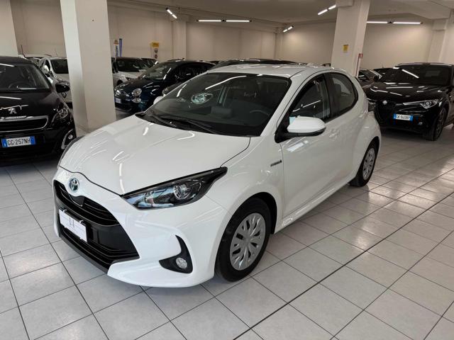 Toyota Yaris 1.5 Hybrid 5 porte Business RESTYLING, del 2021, 56.635 km, in vendita a Tolentino (MC)