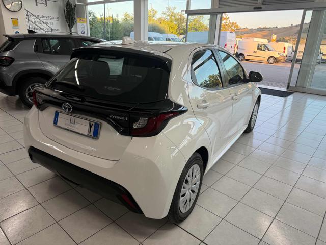 Toyota Yaris 1.5 Hybrid 5 porte Business RESTYLING - foto 4 di 22