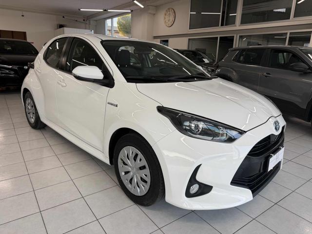 Toyota Yaris 1.5 Hybrid 5 porte Business RESTYLING - foto 2 di 22