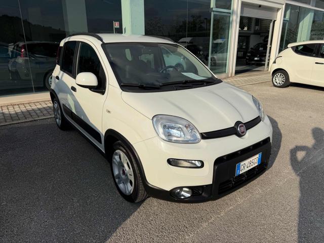 Fiat Panda 1.0 FireFly S&S Hybrid, del 2023, 48.842 km, in vendita a Tolentino (MC)