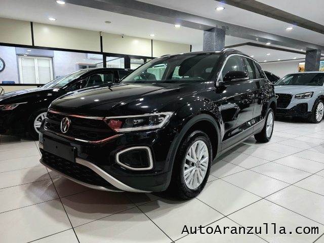 Volkswagen T-Roc 2.0 TDI 115CV Life Navi Virtual Fari IQ LED, del 2023, 83.693 km, in vendita a Mirabella Imbaccari (CT)