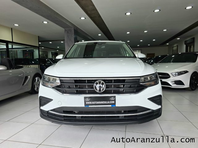 Volkswagen Tiguan 2.0 TDI 150CV SCR DSG Life - Fari Led - foto 2 di 4