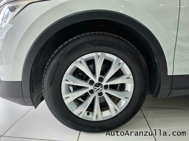 Volkswagen Tiguan 2.0 TDI 150CV SCR DSG Life - Fari Led, del 2023, 62.985 km, in vendita a Mirabella Imbaccari (CT)