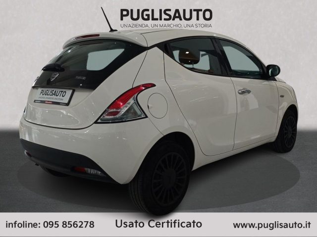 Lancia Ypsilon 1.0 FireFly 5 porte S&S Hybrid Silver - foto 4 di 4
