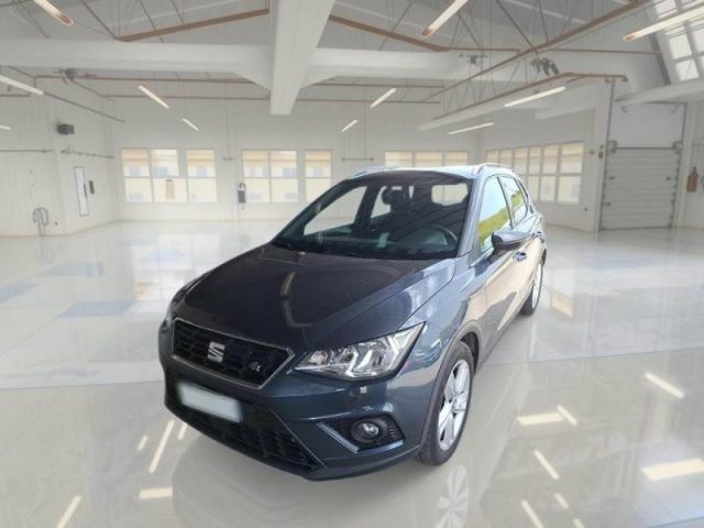 SEAT Arona 1.0 TGI FR usato a BELPASSO