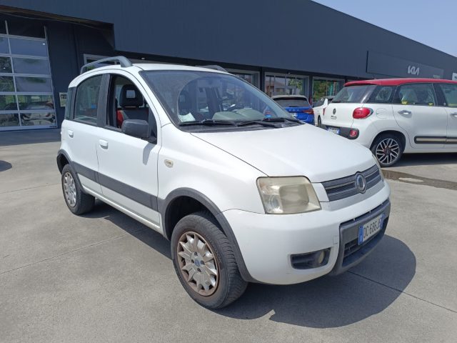 Fiat Panda 2ª serie 1.2 4x4 Climbing usato a BELPASSO