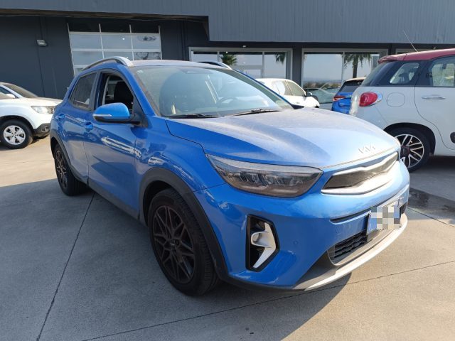 Kia Stonic 1.0 T-GDi 100 CV MHEV MT Black Edition - foto 2 di 4