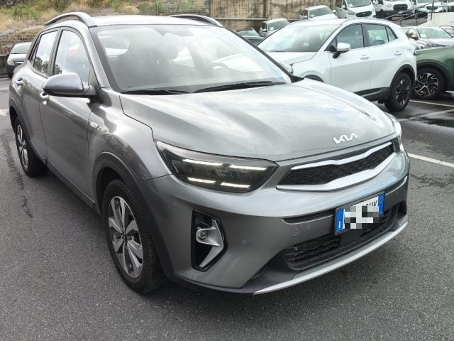 Kia Stonic 1.0 T-GDi 100 CV MHEV MT Urban, del 2024, 12.485 km, in vendita a Belpasso (CT)
