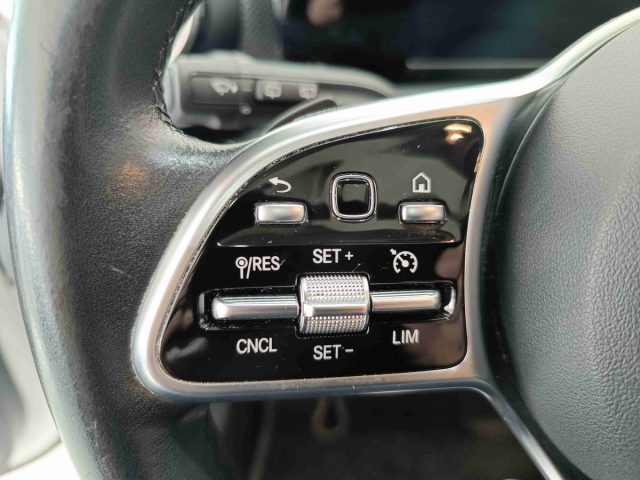 Mercedes-Benz CLA 200 d Automatic Shooting Brake Sport, del 2021, 100.526 km, in vendita a Belpasso (CT)