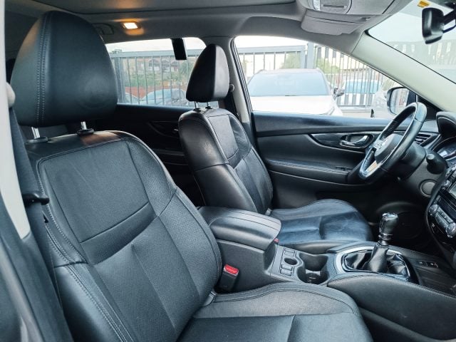 Nissan X-Trail 1.6 dCi 2WD Tekna - foto 4 di 4