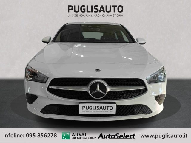 Mercedes-Benz CLA 180 d Automatic Shooting Brake Business Extra - foto 2 di 4