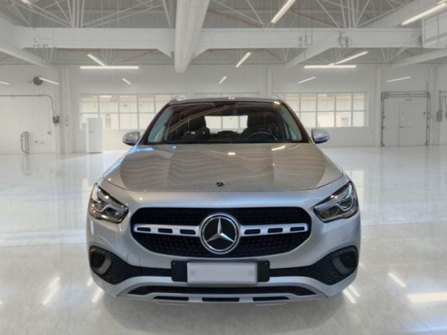 Mercedes-Benz GLA 200 Automatic Business Extra - foto 3 di 4