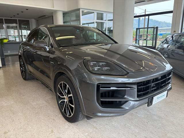 Porsche Cayenne Coupé 3.0 V6 S E-Hybrid ASSE POST. STERZ.-ACC - foto 3 di 4