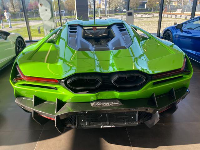 Lamborghini Revuelto 6.5 V12 UFFICIALE ITALIA-SOLI 250KM - foto 3 di 4
