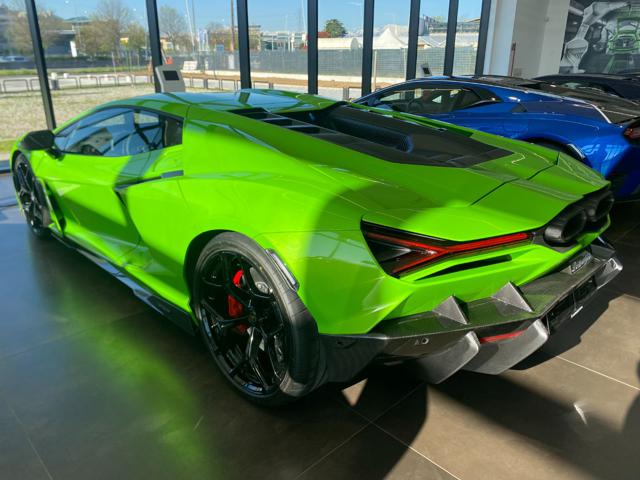 Lamborghini Revuelto 6.5 V12 UFFICIALE ITALIA-SOLI 250KM - foto 4 di 4