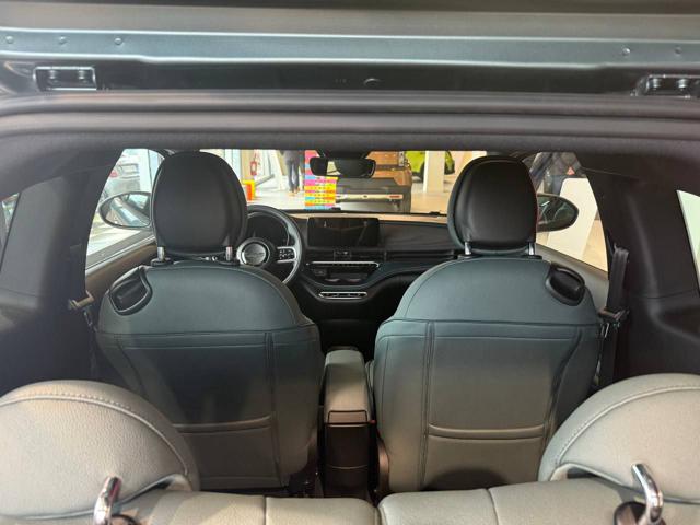 Fiat 500e Berlina 85 kWh Giorgio Armani, in vendita a Rende (CS)