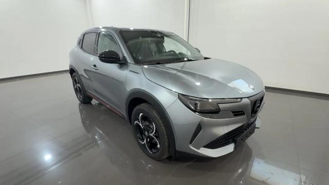 Alfa Romeo Junior 1.2 145 CV Hybrid eDCT6 Speciale - foto 3 di 16