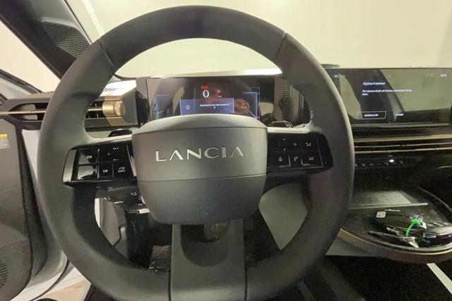 Lancia Ypsilon Hybrid e-DCT, del 2025, in vendita a Rende (CS)