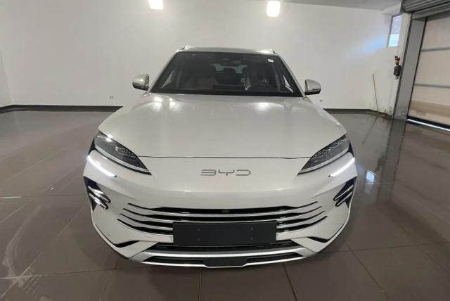 BYD Seal U DMi 1.5 218 CV PHEV Boost - foto 2 di 4