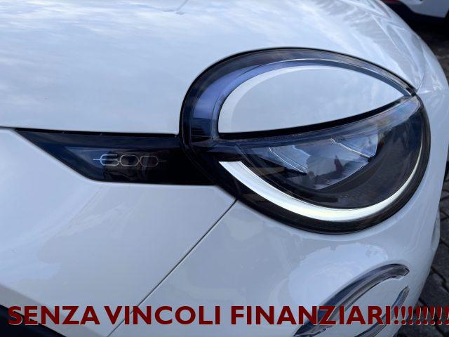 Fiat 600 Hybrid 100 CV DCT MHEV La Prima!!!! usato a ZERO BRANCO