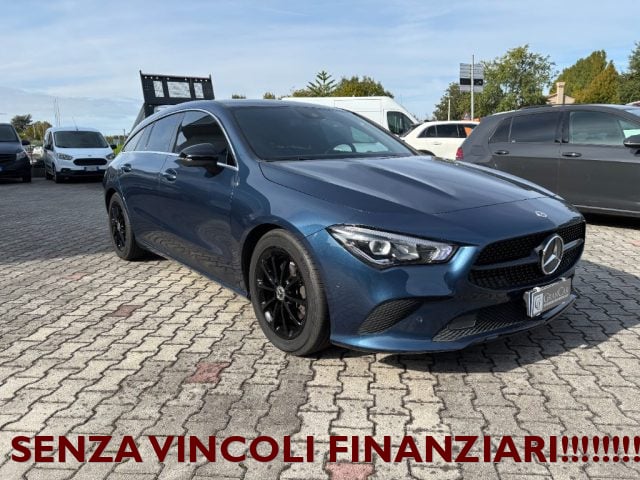 Mercedes-Benz CLA 200 d Automatic 4Matic Shooting Brake Business Extra - foto 3 di 4