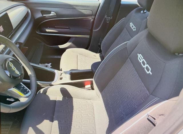 Fiat 600 Hybrid 145 CV DCT MHEV POP *PREZZO REALE* - foto 4 di 4