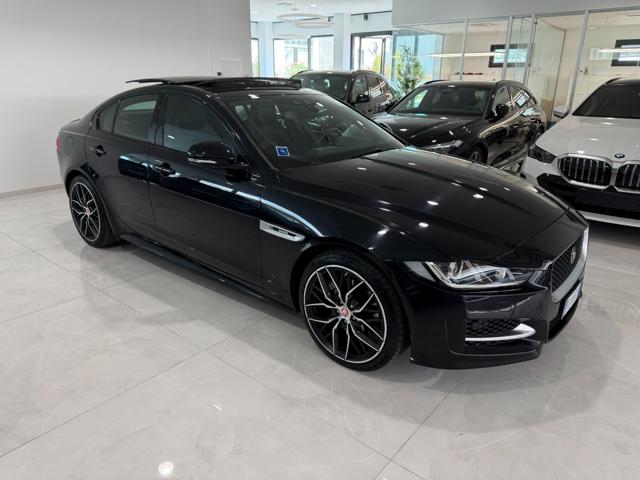 Jaguar XE 2.0 D Turbo 180CV aut. R-Sport Tetto panoramico - foto 2 di 4