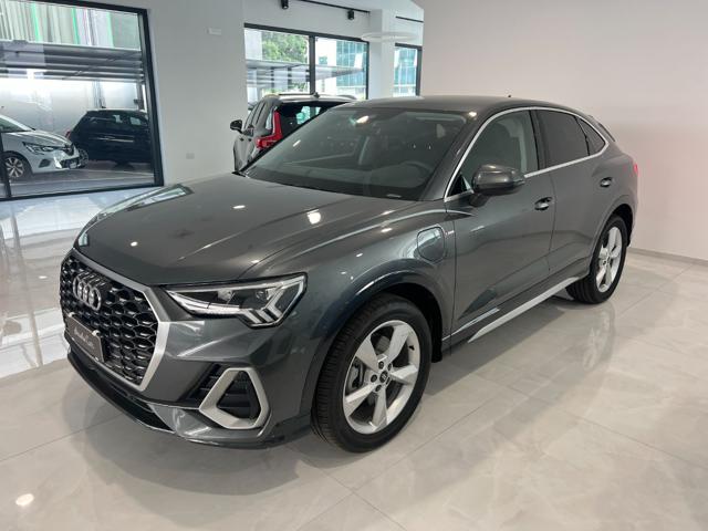 Audi Q3 Sportback 45 TFSI e S tronic S line edition KmZero - foto 4 di 4