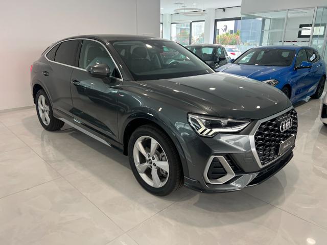 Audi Q3 Sportback 45 TFSI e S tronic S line edition KmZero - foto 3 di 4