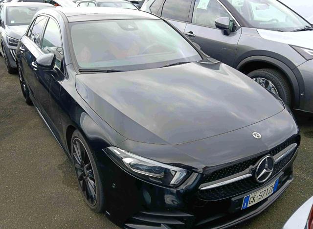 Mercedes-Benz A 200 d Automatic Premium AMG *Tetto panoramico* - foto 2 di 4
