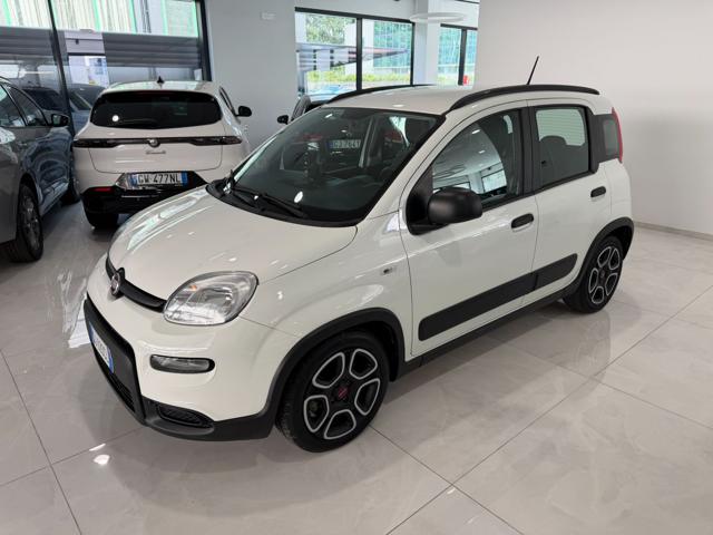 Fiat Panda 1.0 FireFly S&S Hybrid City Life, del 2022, 32.000 km, in vendita a Asolo (TV)