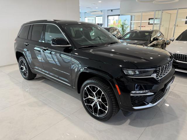 Jeep Grand Cherokee 2.0 PHEV ATX 4xe Summit Reserve *FULL OPTIONAL*, del 2023, 47.000 km, in vendita a Asolo (TV)