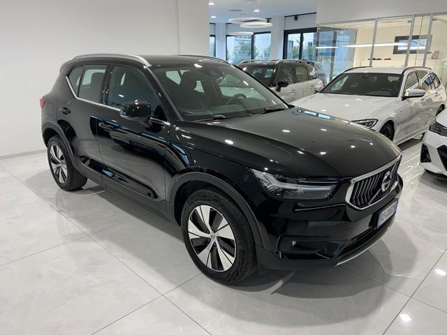 Volvo XC40 T4 Recharge Plug-in Hybrid Inscription Expression, del 2021, 53.000 km, in vendita a Asolo (TV)