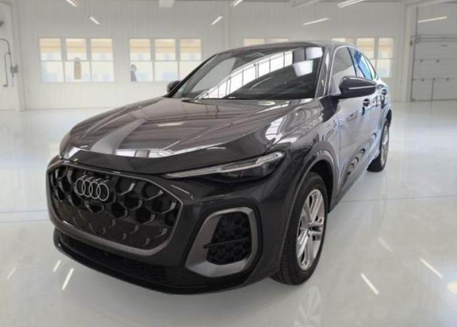 Audi Q5 SPB 40 TDI quattro S tronic S line Edition, del 2025, 10.400 km, in vendita a Asolo (TV)