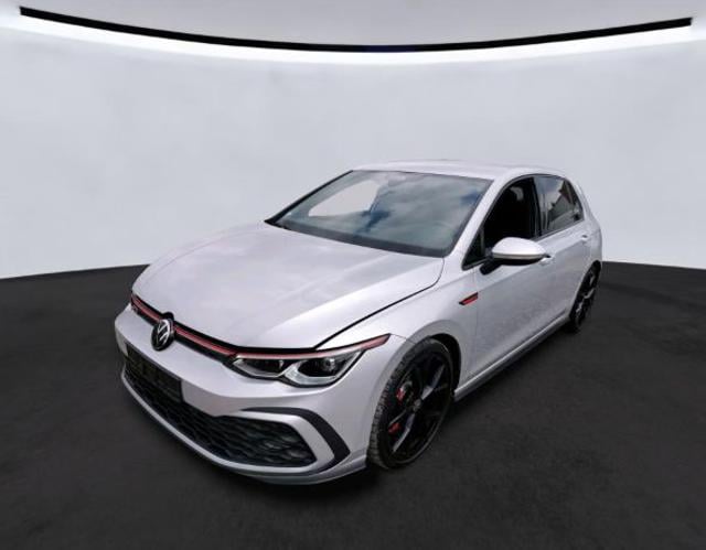 Volkswagen Golf 2.0 TSI DSG GTI *Sedili riscaldati*, del 2023, 39.000 km, in vendita a Asolo (TV)