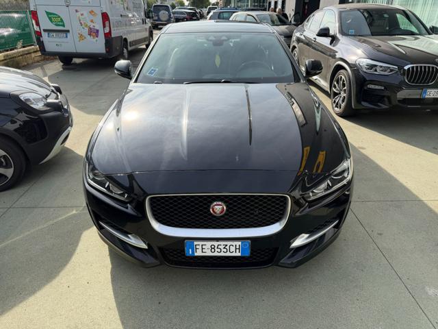 Jaguar XE 2.0 D Turbo 180CV aut. R-Sport *Tetto panoramico* - foto 2 di 4