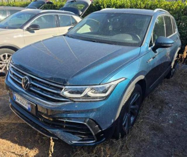 Volkswagen Tiguan 1.5 TSI 150 CV DSG ACT R-Line, del 2022, 79.000 km, in vendita a Asolo (TV)