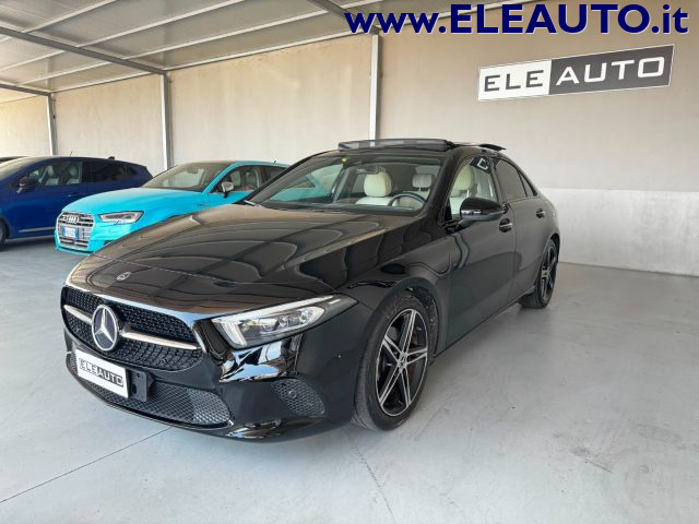 Mercedes-Benz A 180 d Sedan Aut Sport Night Ed. - Tetto Apr. - Ambient - foto 3 di 4