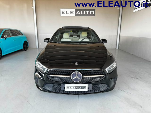 Mercedes-Benz A 180 d Sedan Aut Sport Night Ed. - Tetto Apr. - Ambient - foto 2 di 4