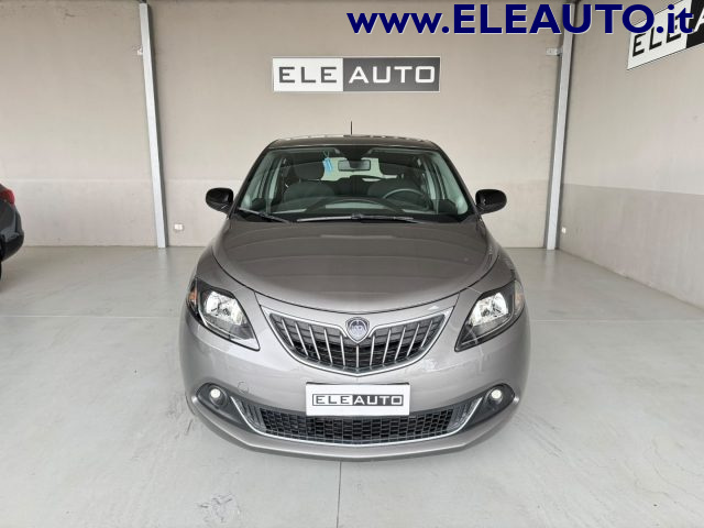 Lancia Ypsilon 1.0 FireFly 5 porte S&S Hybrid Gold - foto 2 di 4