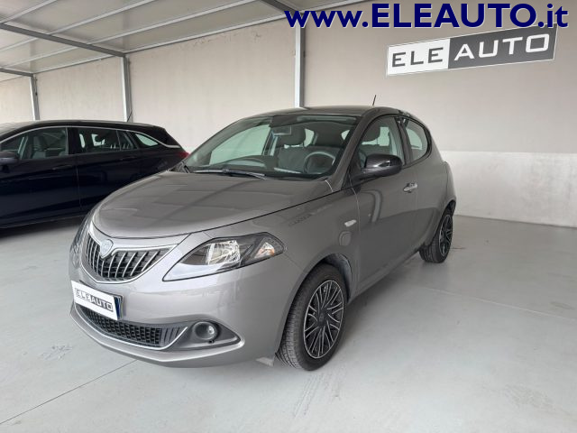 Lancia Ypsilon 1.0 FireFly 5 porte S&S Hybrid Gold - foto 3 di 4
