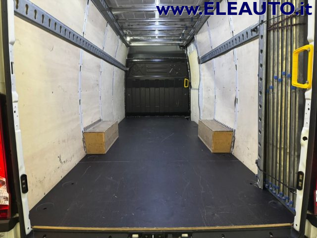 Iveco Daily 35S14A8V 2.3 HPT PLM-TA Hi-Matic Iva inclusa Art36 usato a SEDRIANO