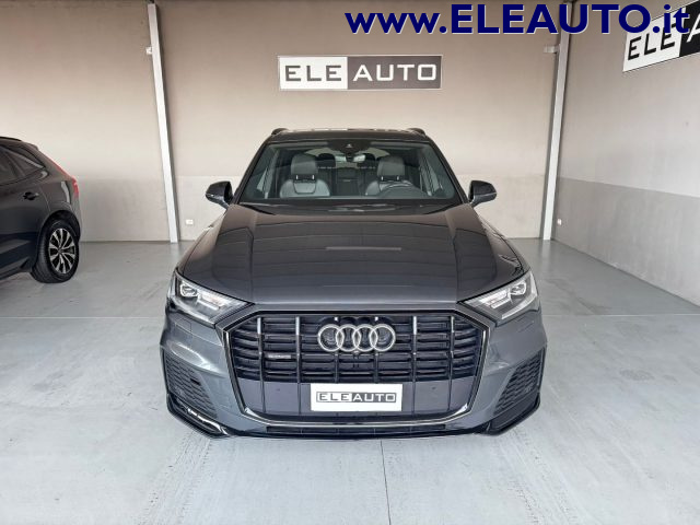 Audi Q7 50 TDI 286cv quattro S Line Identity Black - foto 4 di 4