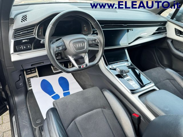 Audi Q7 50 TDI 286cv quattro S Line Identity Black - foto 2 di 4